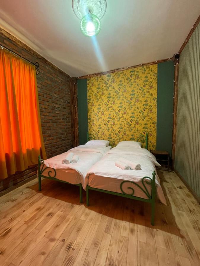 Odo'S Guest House Martvili Ngoại thất bức ảnh